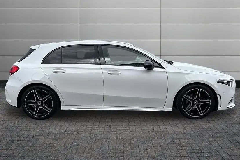 Used Mercedes A200 Executive 163 HP (119 kW) 2023 White Hatchback