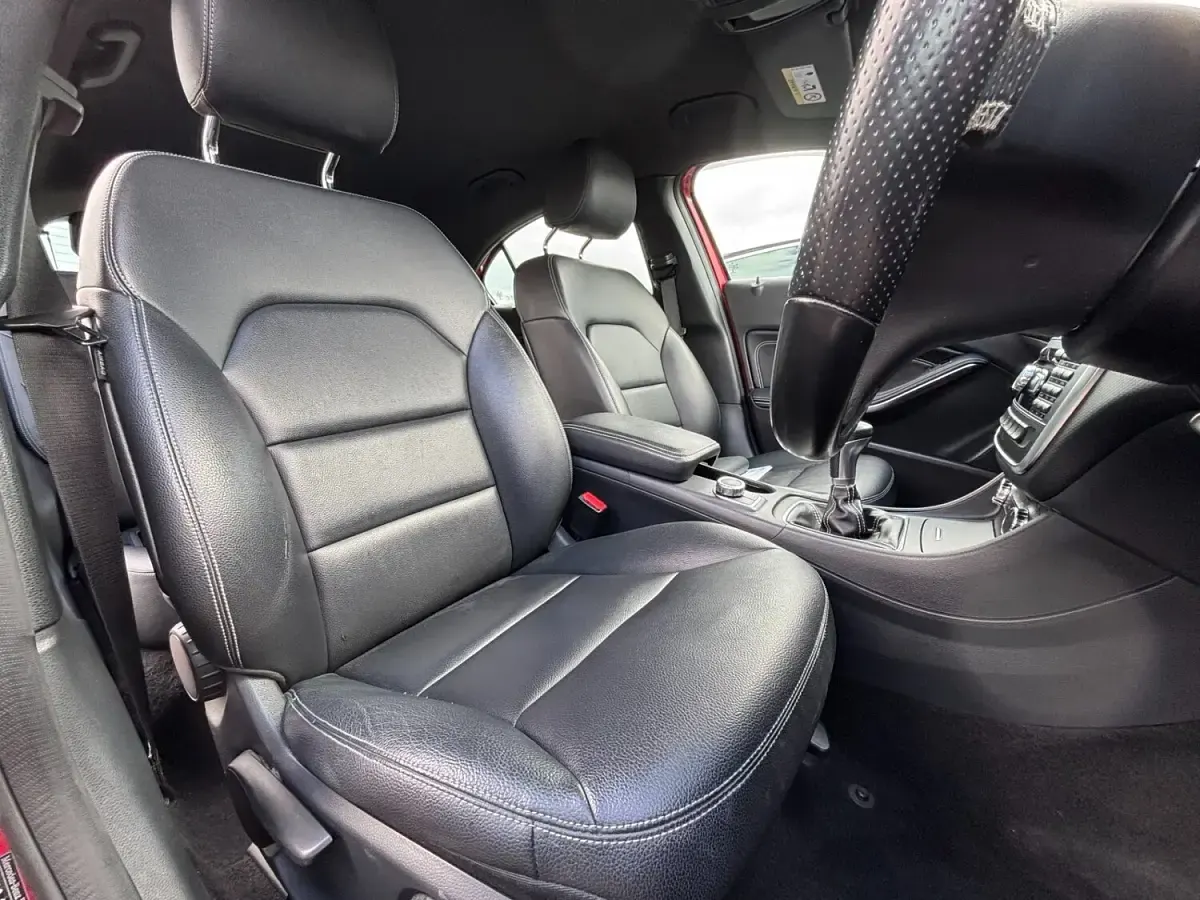 Used Mercedes A180 Sport Edition 109 HP (80 kW) 2015 Red Hatchback