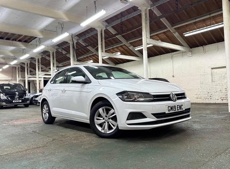 Used VW Polo SE 80 HP (58 kW) 2019 White Hatchback