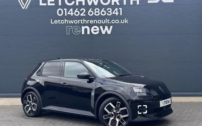Used Renault 5 E-Tech Komfort 110 kW (150 HP) 2026 Hatchback
