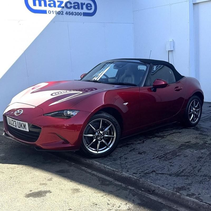 Used Mazda MX5 Exclusive-Line 132 HP (97 kW) 2023 Red Cabriolet