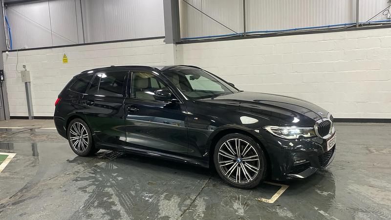 Black Used 2020 BMW 320 M Sport Estate | £22,998 (Fair price) - Image 1/4