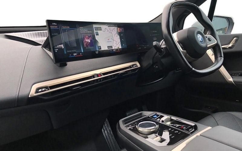 Usado BMW iX Comfort Edition 239 kW (326 HP) 2022 Branco SUV