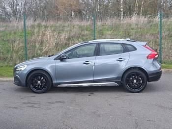 Used Volvo V40 152 HP (111 kW) 2018 Grey Hatchback