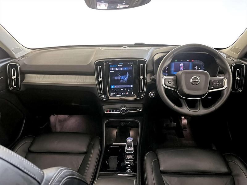 Used Volvo XC40 Ultimate 197 HP (144 kW) 2023 Blue SUV