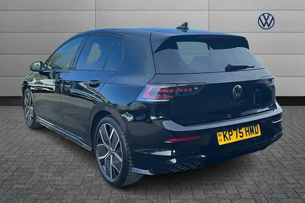 Used VW Golf VIII 150 HP (110 kW) 2025