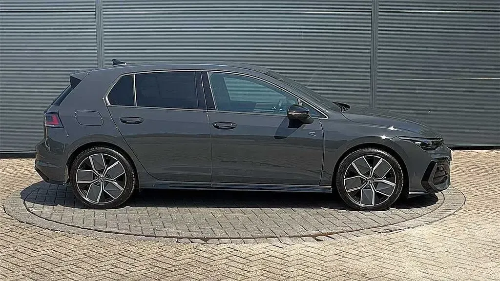 Used VW Golf VIII 150 HP (110 kW) 2026