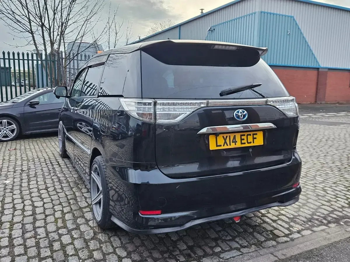Used Toyota Estima Hybrid 2014 Black MPV
