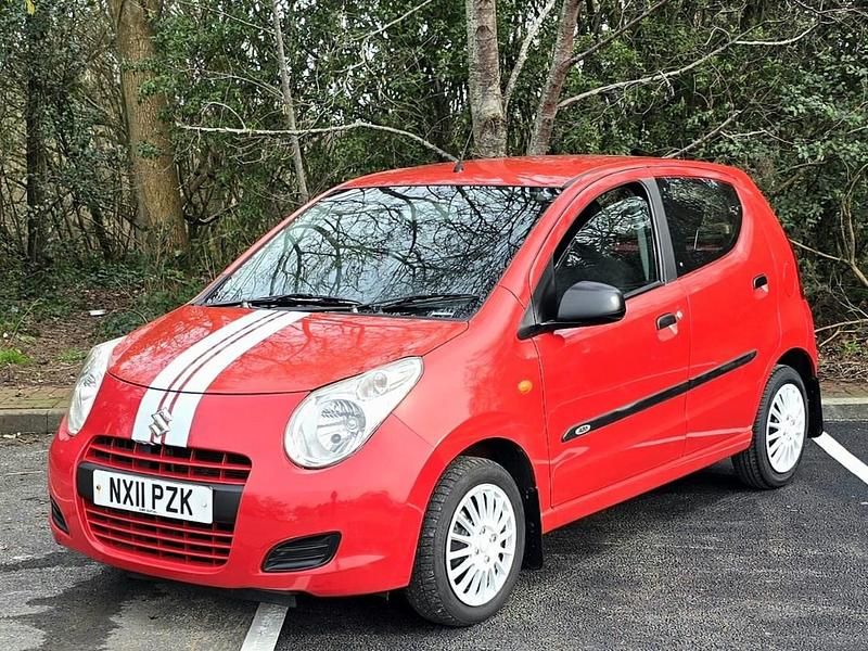 Used Suzuki Alto 68 HP (50 kW) 2011 Red Hatchback