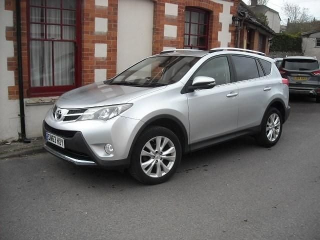 Usado Toyota RAV4 150 HP (110 kW) 2014 Prateado SUV