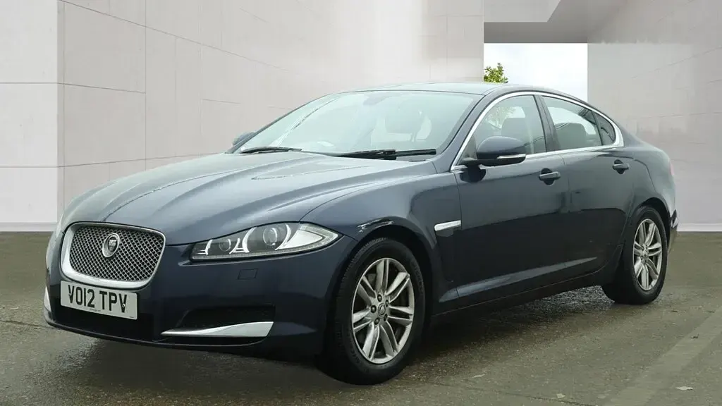 Used Jaguar XF Luxury 163 HP (119 kW) 2012 Blue Sedan
