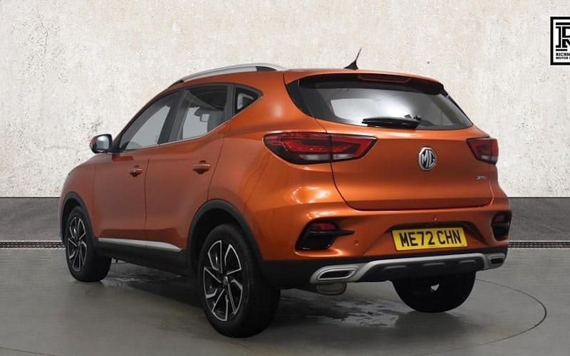 Used MG ZS Exclusive 111 HP (81 kW) 2024 Hatchback