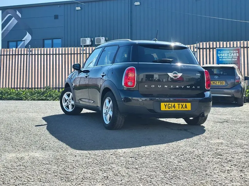 Used Mini ONE 98 HP (72 kW) 2014 Black Hatchback