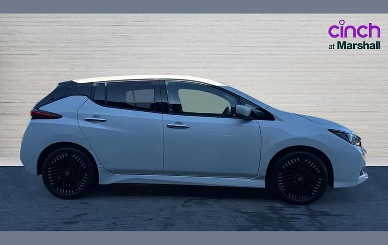 Used Nissan Leaf Tekna 110 kW (150 HP) 2022 White Hatchback