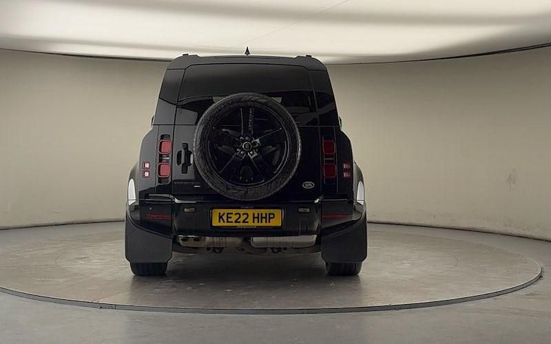 Used Land Rover Defender HSE Dynamic 300 HP (220 kW) 2024 Estate