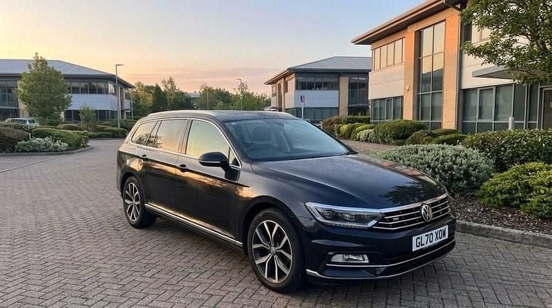 Used VW Passat SEL 150 HP (110 kW) 2020 Black Estate
