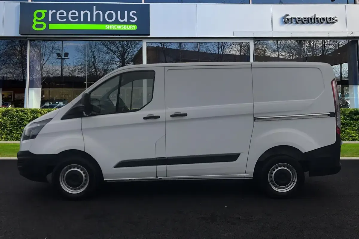 Used Ford Transit Custom 105 HP (77 kW) 2018 White Van