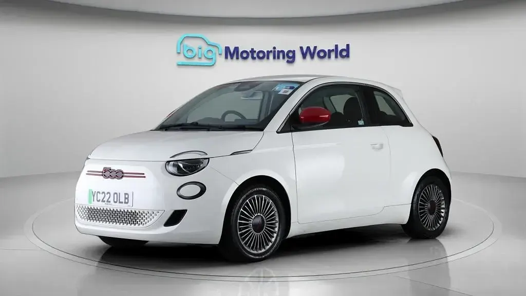 Used Fiat 500e Red 69 kW (95 HP) 2022 Hatchback