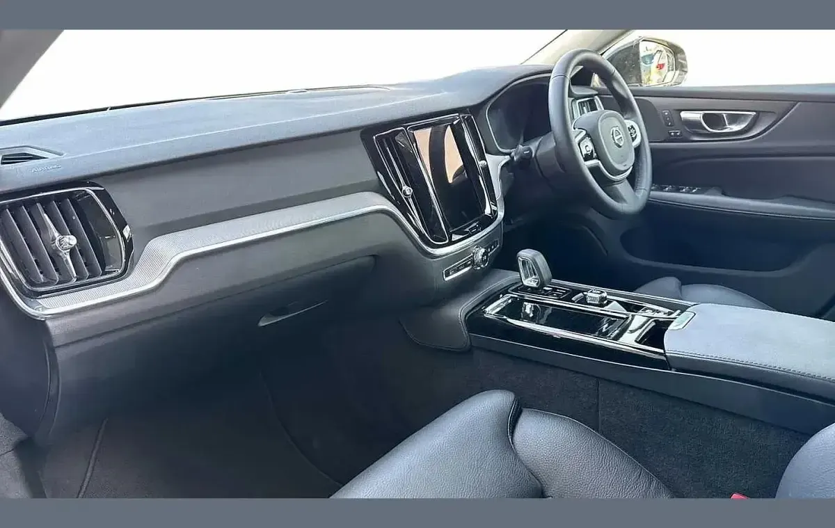 Used Volvo V60 Plus 345 HP (253 kW) 2025 Grey Estate