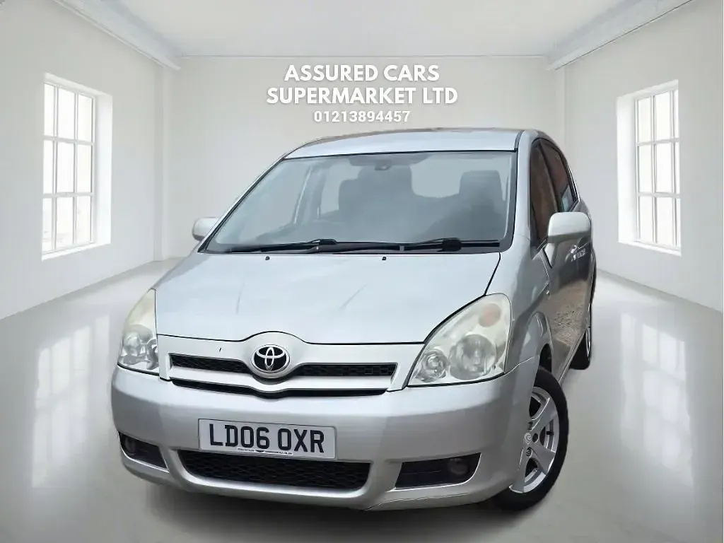 Used Toyota Corolla Verso T3 127 HP (93 kW) 2006 Silver MPV