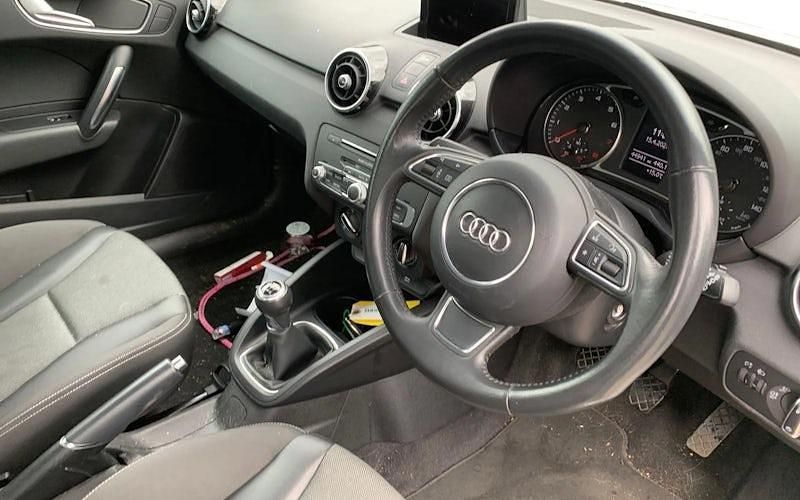 Used Audi A1 Sportback Sport 125 HP (91 kW) 2018 White Hatchback