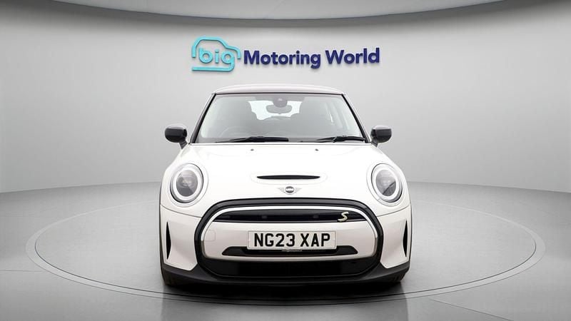 Used Mini Cooper SE Hatch 133 kW (181 HP) 2023 Hatchback
