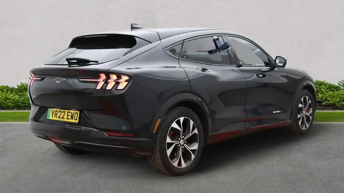 Used Ford Mustang Extended Range 351 HP (258 kW) 2022 Black Hatchback
