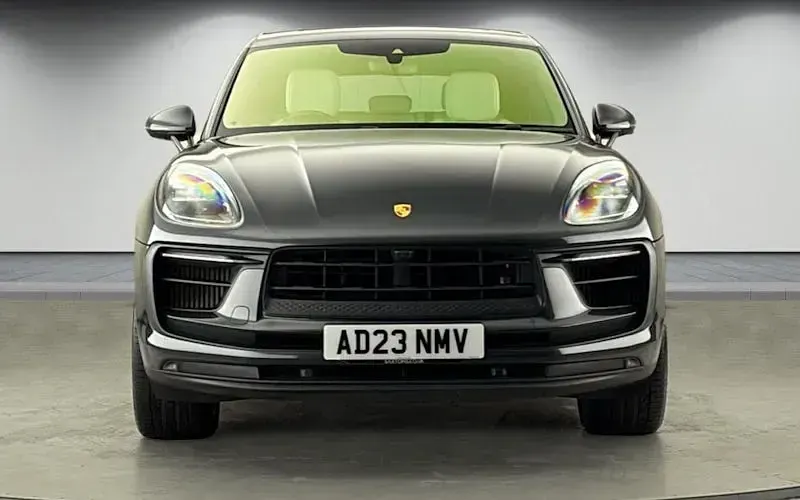 Used Porsche Macan 379 HP (278 kW) 2025 SUV