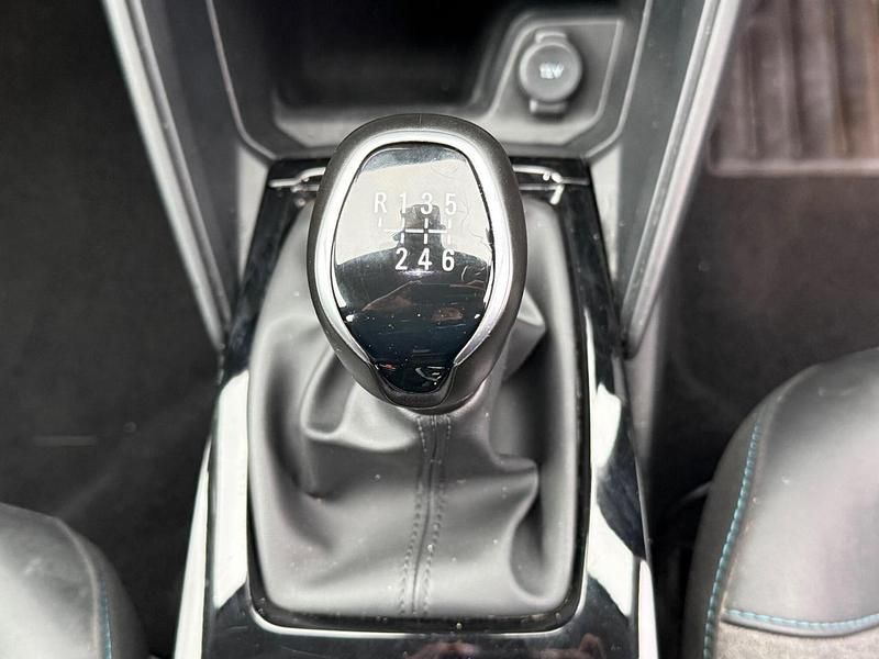 New 2025 Citroën C4 PureTech Hatchback | £24,489 (Fair price) - Image 1/4