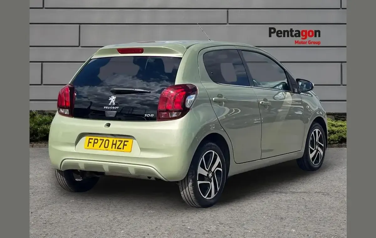 Used Peugeot 108 Collection 71 HP (52 kW) 2021 Green Hatchback