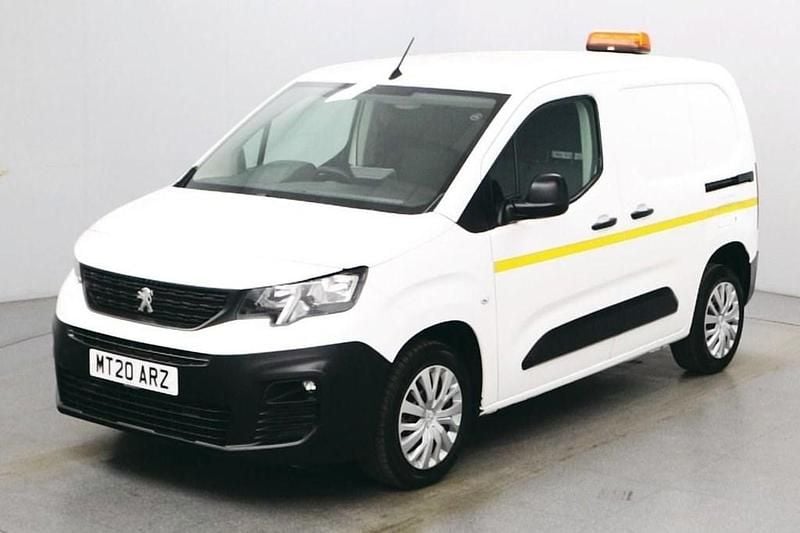 White Used 2020 Peugeot Partner MPV | £6,490 (Super price) - Image 1/4