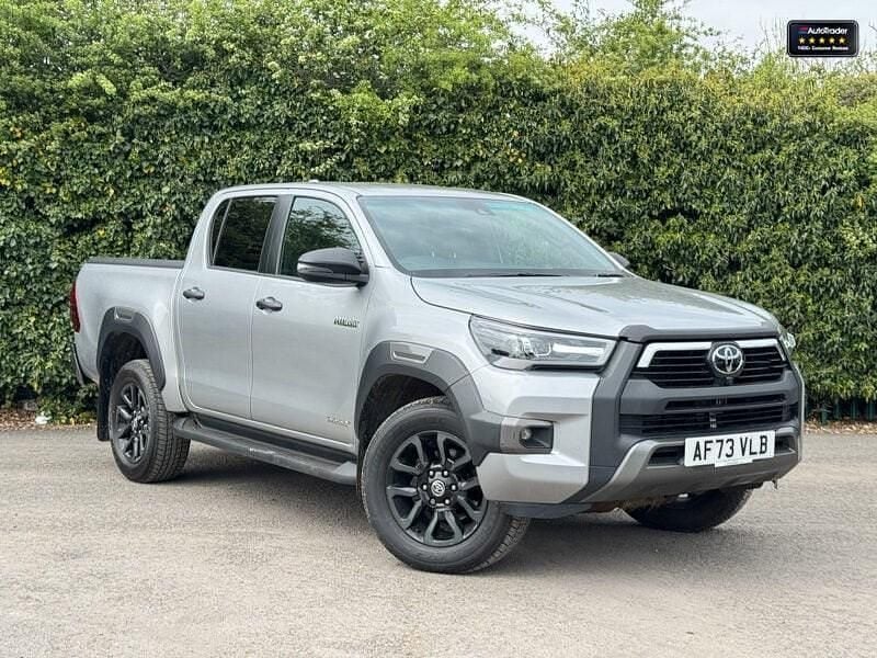 Used Toyota HiLux 204 HP (150 kW) 2023 Silver Pickup