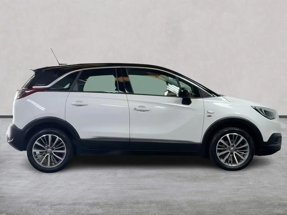 Used Vauxhall Crossland X 2021 White SUV