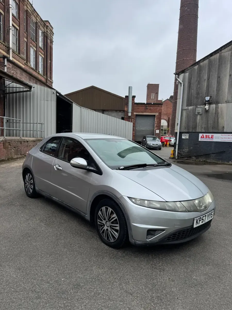 Used Honda Civic SE 2007 Silver Hatchback