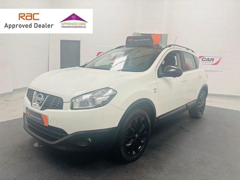 White Used 2013 Nissan Qashqai 360º SUV | £3,500 (Good price) - Image 1/4
