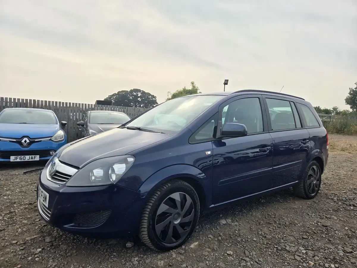 Used Vauxhall Zafira 115 HP (84 kW) 2013 Blue MPV
