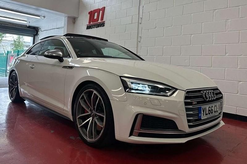 Begagnad Audi A5 Design 354 HK (260 kW) 2016 Sportkupé