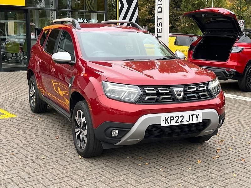Fusion red Used 2022 Dacia Duster Prestige SUV | £13,995 (Fair price) - Image 1/4