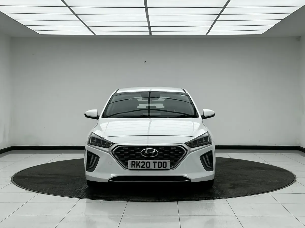 Used Hyundai Ioniq Premium 141 HP (103 kW) 2020 White Hatchback