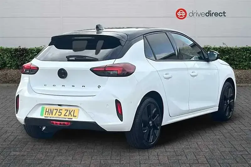 Used Vauxhall Corsa-e Ultimate 100 kW (136 HP) 2025 White Hatchback