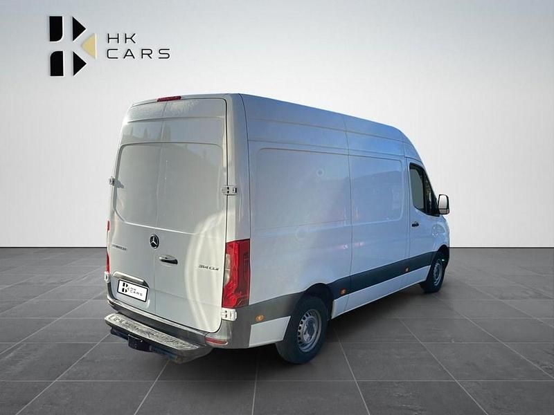 Used Mercedes Sprinter 143 HP (105 kW) 2018 White Van