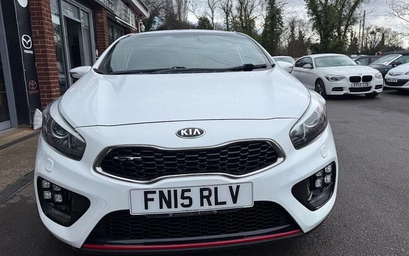 Used Kia ProCeed GT 204 HP (150 kW) 2015 White Hatchback