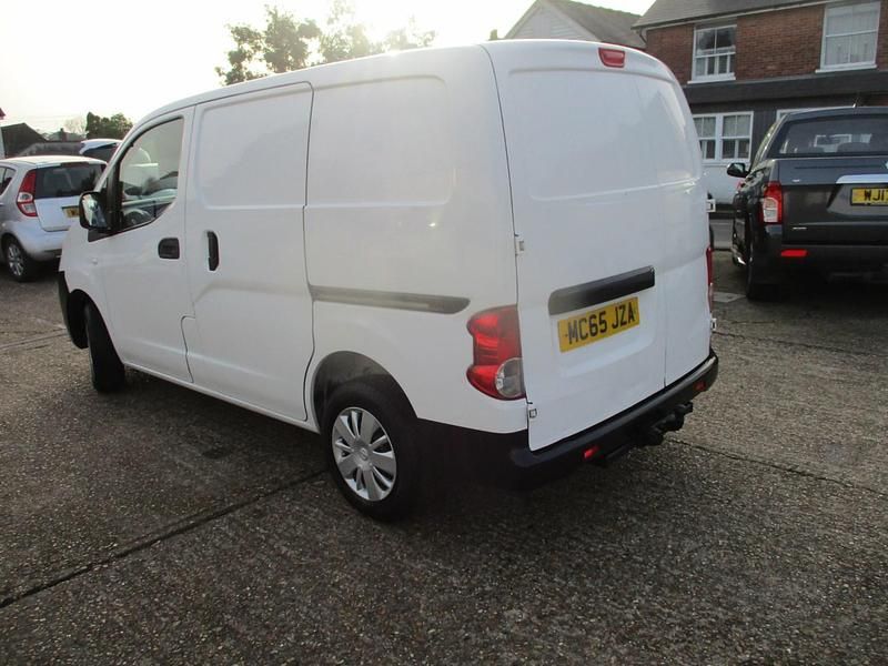 Used Nissan NV200 Acenta 2016 White MPV