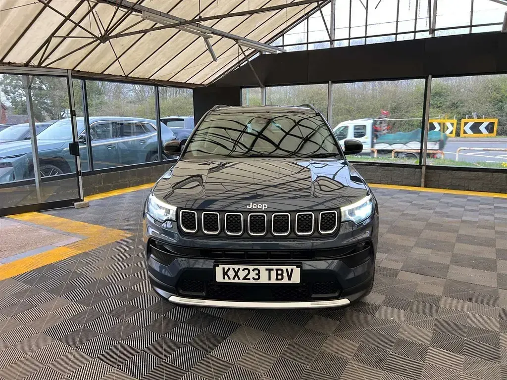 Begagnad Jeep Compass Limited 130 HK (95 kW) 2023 Blå SUV