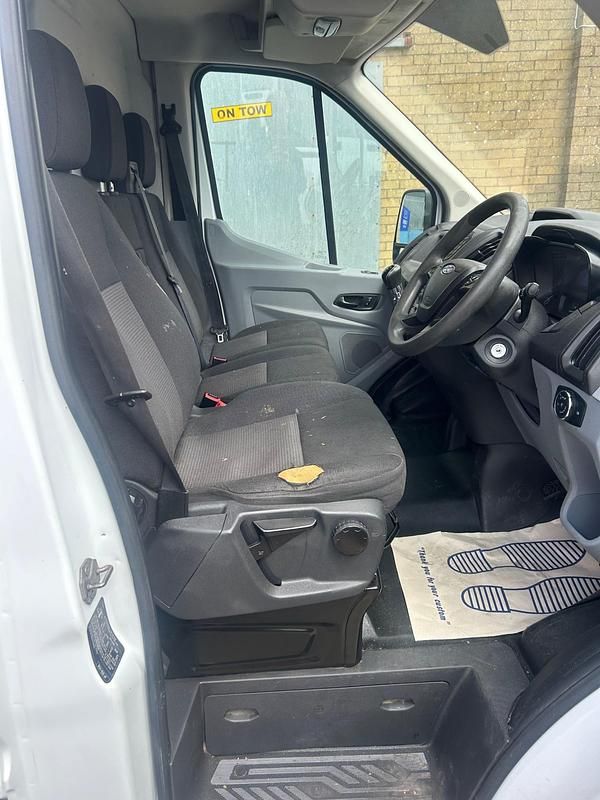 Used Ford Transit 125 HP (91 kW) 2014 White Van