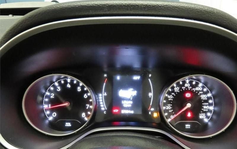 Used Jeep Compass Longitude 140 HP (102 kW) 2018 Beige SUV