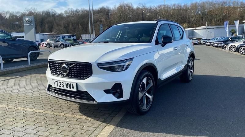 New Volvo XC40 Plus 163 HP (119 kW) 2026 White SUV
