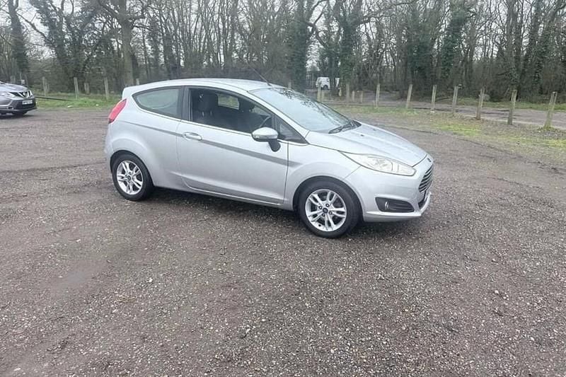 Used Ford Fiesta Zetec 2015 Silver Hatchback