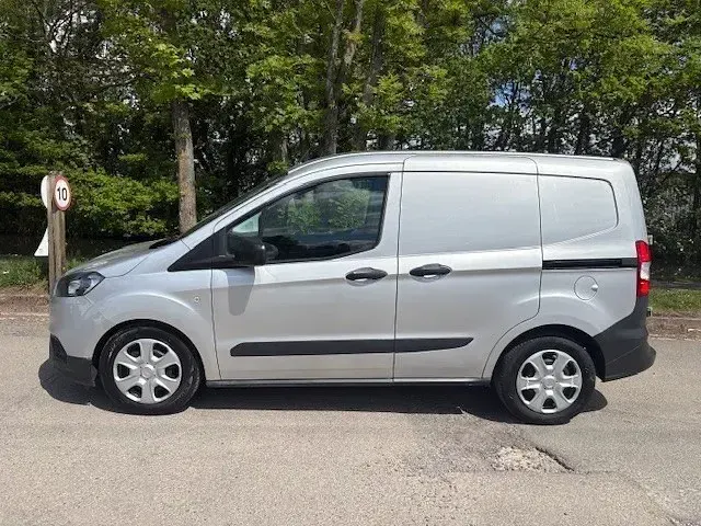 Second-hand Ford Transit Trend 100 CP (73 kW) 2020 Argintiu Van