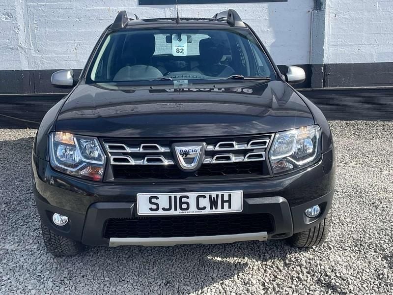 Used Dacia Duster Lauréate 110 HP (80 kW) 2016 Black SUV